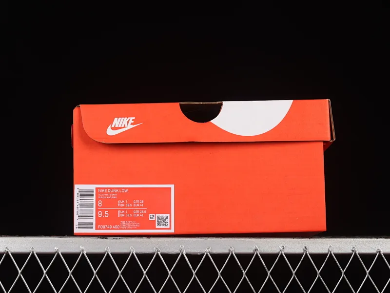 All categories Nk SB Dunk Series Nk SB Dunk Low low-top sneakers Cost-effective version Nk Dunk Low "Midnight Navy" blue and white SB low-top sports and leisure sneakers FO9749-400